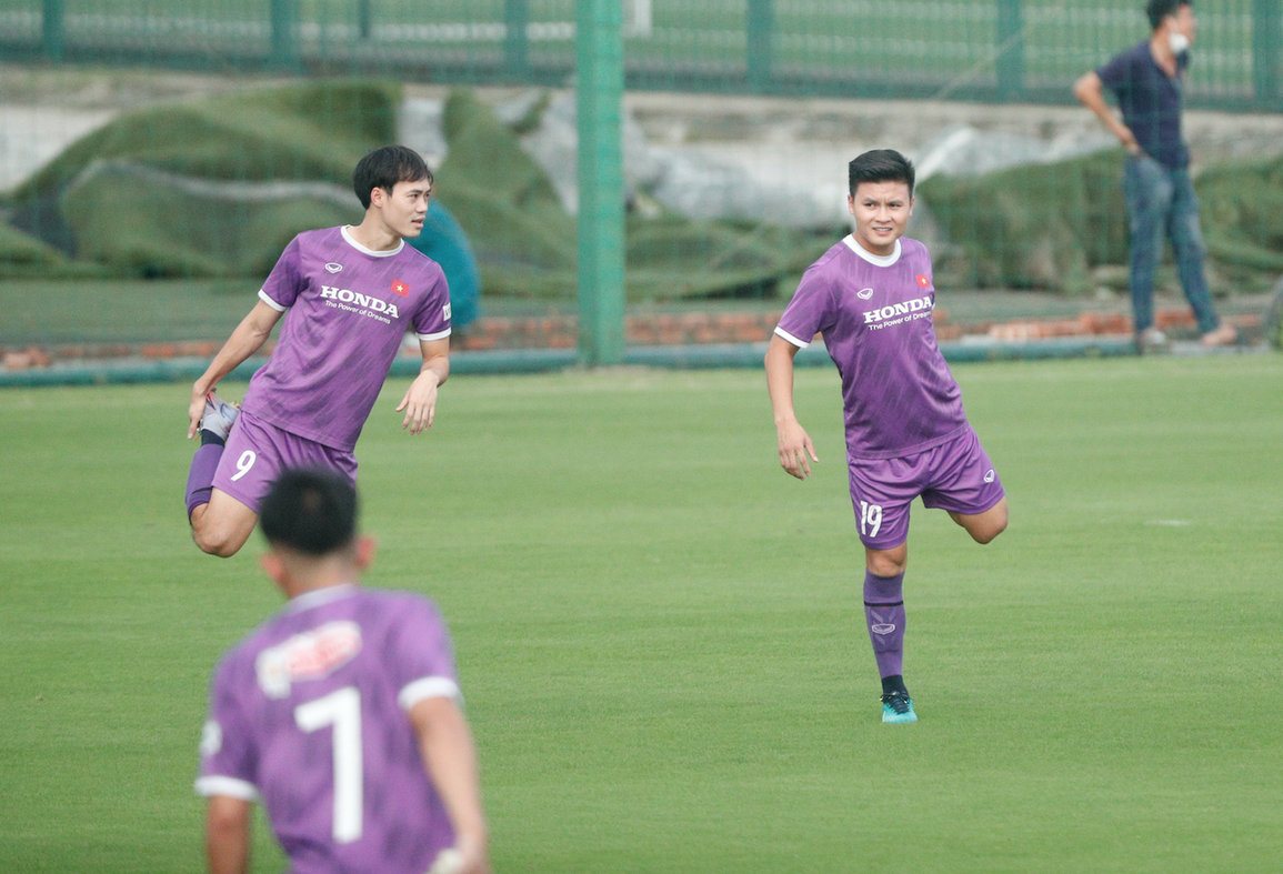 Quang Hải và các đồng đội thoải mái tâm lý trước cuộc đấu Afghanistan - 3