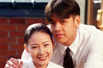 “Hoàng tử nụ cười”: Từ cú ngã sự nghiệp tới hạnh phúc bên vợ kém 19 tuổi