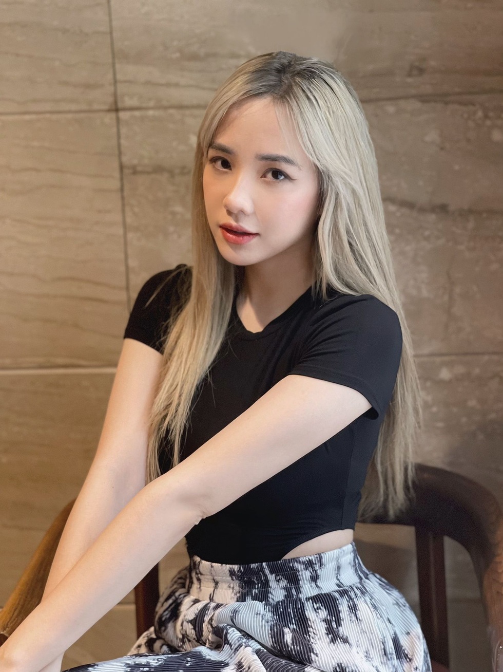 Hot girl gợi cảm: Yêu không cần chu cấp, phớt lờ lời gạ gẫm ảnh khỏa thân - 12 Hot girl gợi cảm: Yêu không cần chu cấp, phớt lờ lời gạ gẫm ảnh khỏa thân - 12