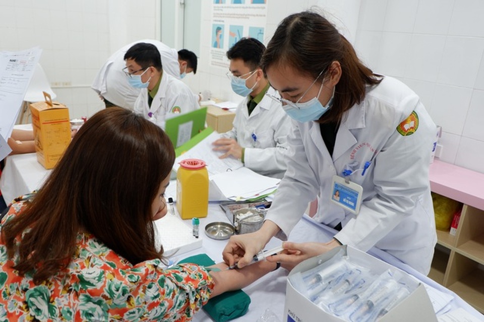 Hơn 900 liều vắc xin Covid-19 Việt Nam đã được tiêm thử nghiệm - 3 Hơn 900 liều vắc xin Covid-19 Việt Nam đã được tiêm thử nghiệm - 3