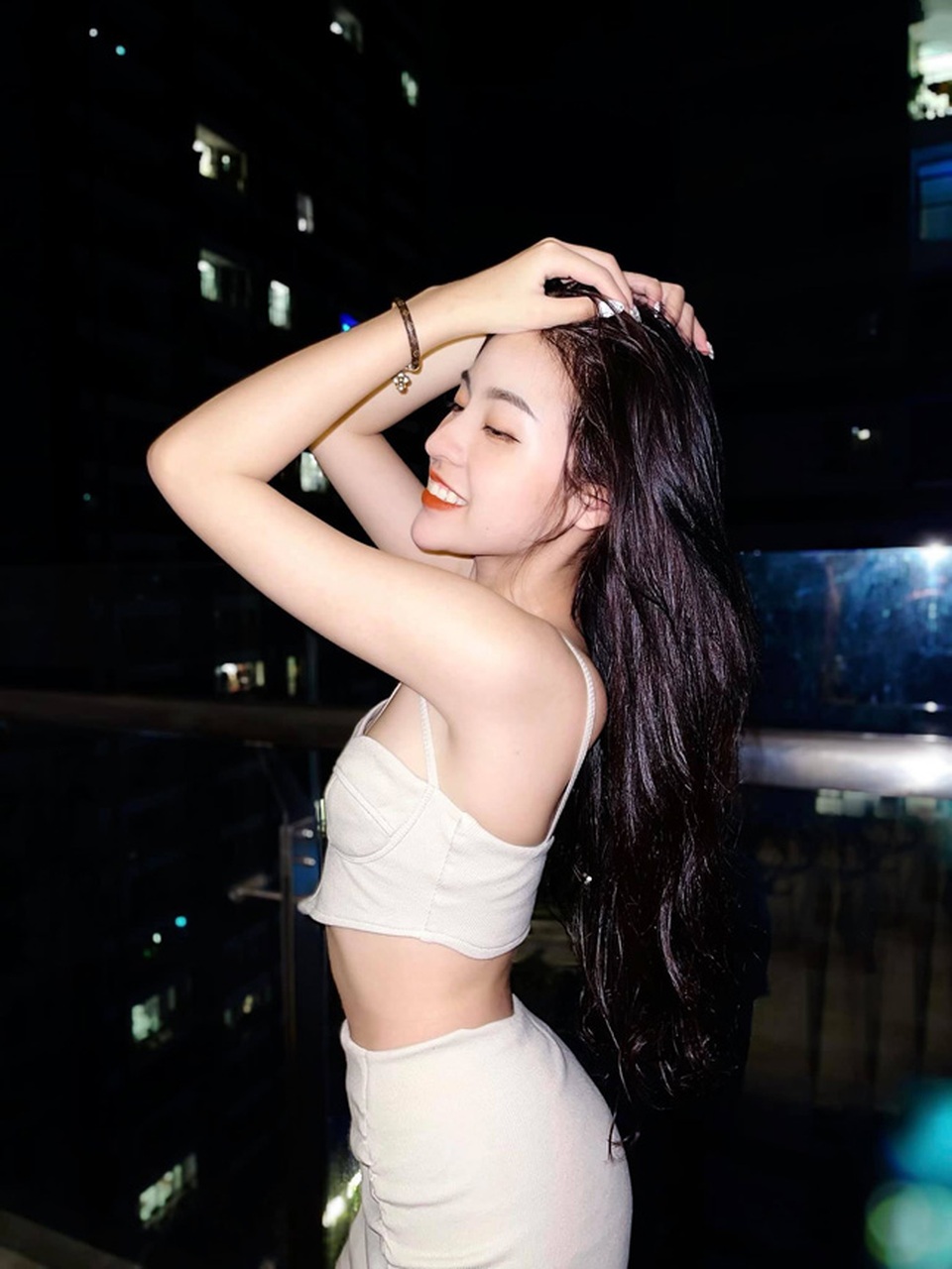 Hot girl trứng rán rũ bỏ vẻ ngây thơ, ngày càng gợi cảm và quyến rũ - 14 Hot girl trứng rán rũ bỏ vẻ ngây thơ, ngày càng gợi cảm và quyến rũ - 14