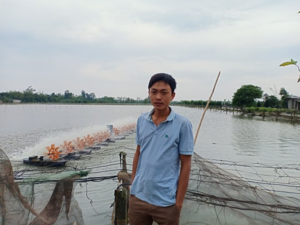Nam Định: Chỉ huy 2 triệu con chạch đồng bằng tràng vỗ tay - 4 Nam Định: Chỉ huy 2 triệu con chạch đồng bằng tràng vỗ tay - 4