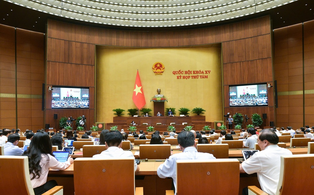 Thẻ BHYT có thể khám chữa bệnh tại bất cứ viện nào: Cảnh báo nhiều hệ lụy - 3 Thẻ BHYT có thể khám chữa bệnh tại bất cứ viện nào: Cảnh báo nhiều hệ lụy - 3