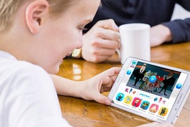 Walt Disney bị tố bí mật theo dõi trẻ em qua các ứng dụng của hãng