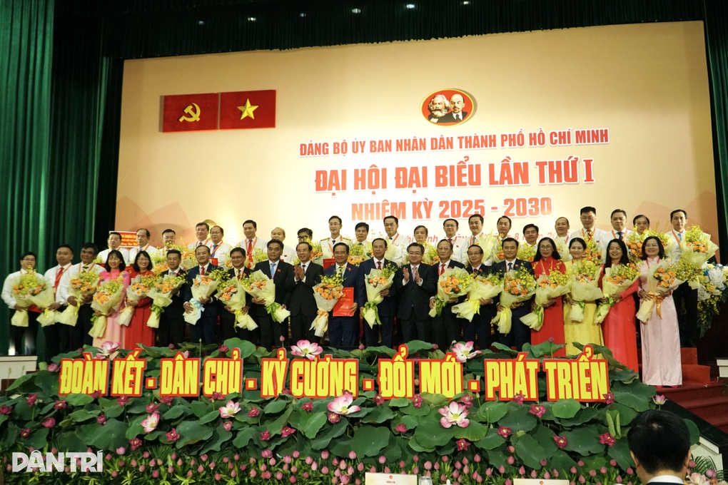 Ông Nguyễn Văn Được làm Bí thư Đảng ủy UBND TPHCM nhiệm kỳ 2025-2030 - 1 Ông Nguyễn Văn Được làm Bí thư Đảng ủy UBND TPHCM nhiệm kỳ 2025-2030 - 1
