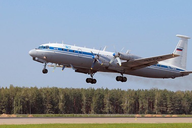 Máy bay quân sự Nga vỡ làm ba, toàn bộ hành khách sống sót thần kỳ