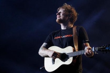 Ngôi sao người Anh “thở phào” khi dàn xếp xong vụ kiện hơn 450 tỉ đồng