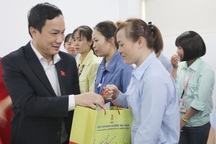 200 suất quà Tết dành tặng công nhân tại Hải Dương