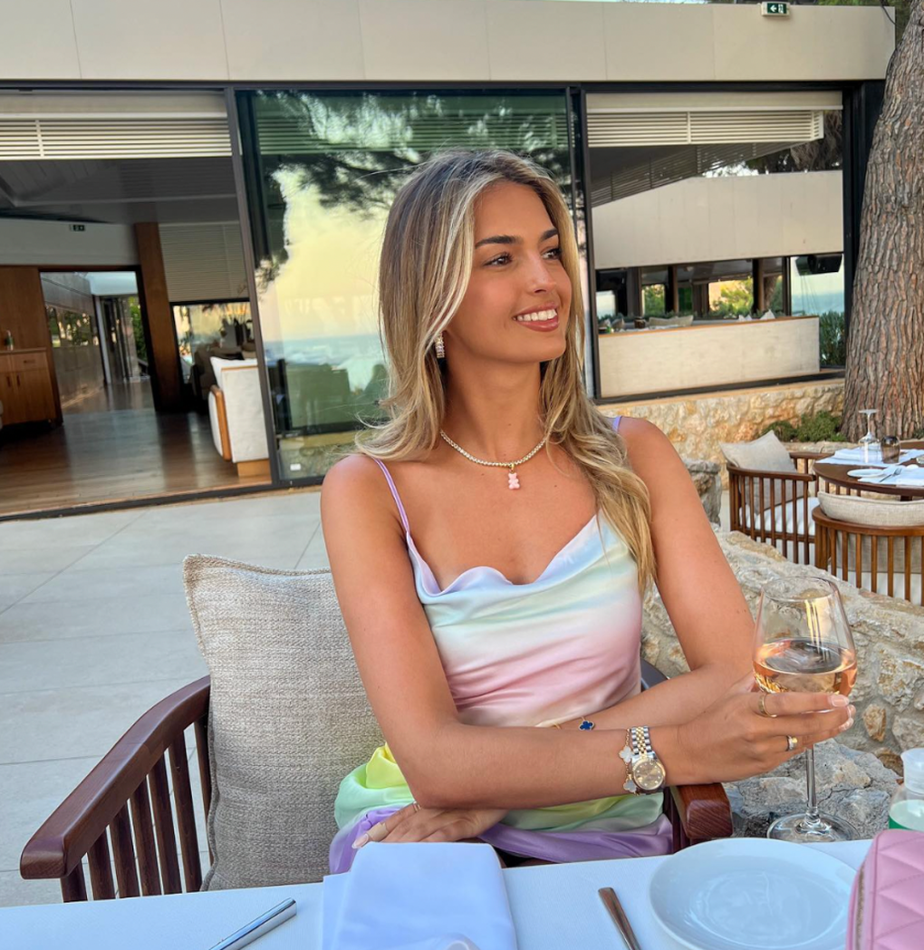 Jack Grealish tận hưởng kỳ nghỉ ngọt ngào bên bạn gái xinh đẹp - 3 Jack Grealish tận hưởng kỳ nghỉ ngọt ngào bên bạn gái xinh đẹp - 3