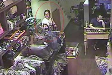 Vạch trần thói chôm đồ của nhà giàu Trung Quốc