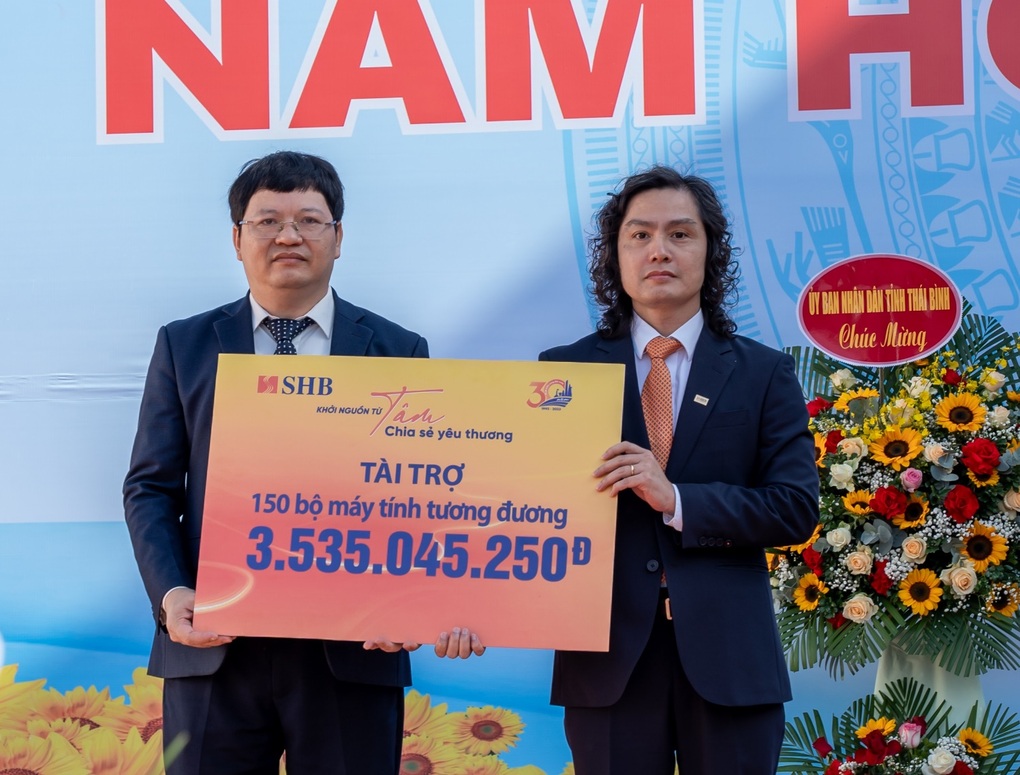 SHB trao tặng 150 bộ máy tính cho trường Đại học Thái Bình - 1 SHB trao tặng 150 bộ máy tính cho trường Đại học Thái Bình - 1