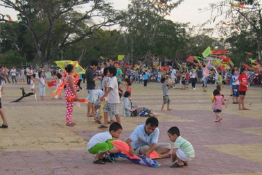 Hốt bạc nhờ nghề “cứu hộ” diều