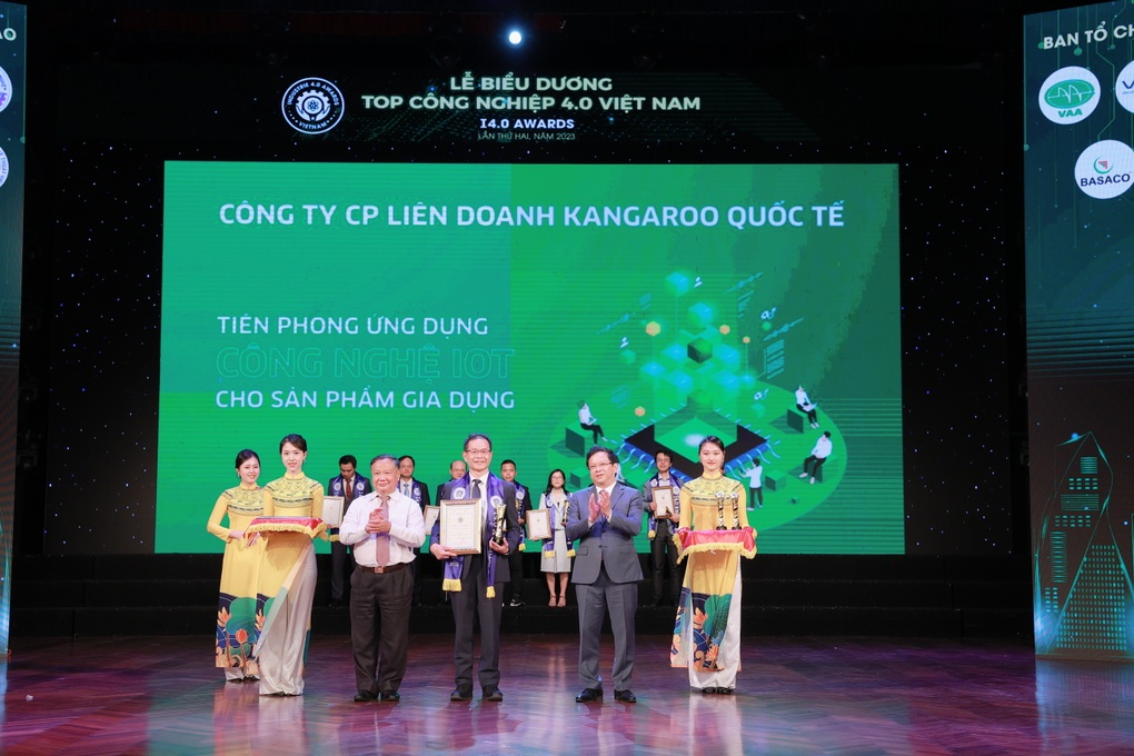 Tập đoàn Kangaroo nhận danh hiệu Top Công nghiệp 4.0 Việt Nam - 2 Tập đoàn Kangaroo nhận danh hiệu Top Công nghiệp 4.0 Việt Nam - 2