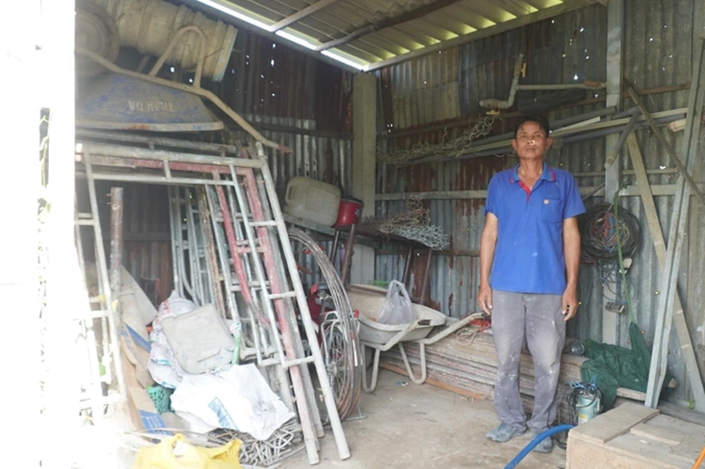 Cả đời tôi chỉ mong có căn nhà vững chắc cho con ở mà khó quá - 2 Cả đời tôi chỉ mong có căn nhà vững chắc cho con ở mà khó quá - 2