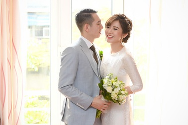 "Hot girl fan MU" Tú Linh hạnh phúc rạng ngời ngày lên xe hoa