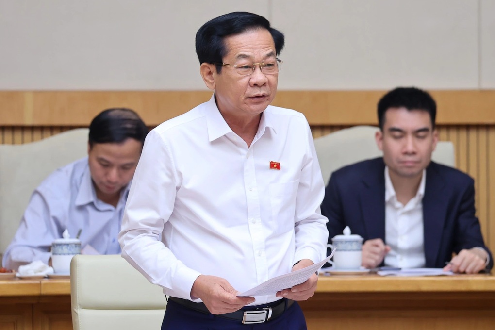 Hampir 147,000 pekerja yang diberhentikan menerima wang sokongan di bawah Dekri 178-2 Gần 147.000 người nghỉ việc nhận được tiền hỗ trợ theo Nghị định 178 - 2