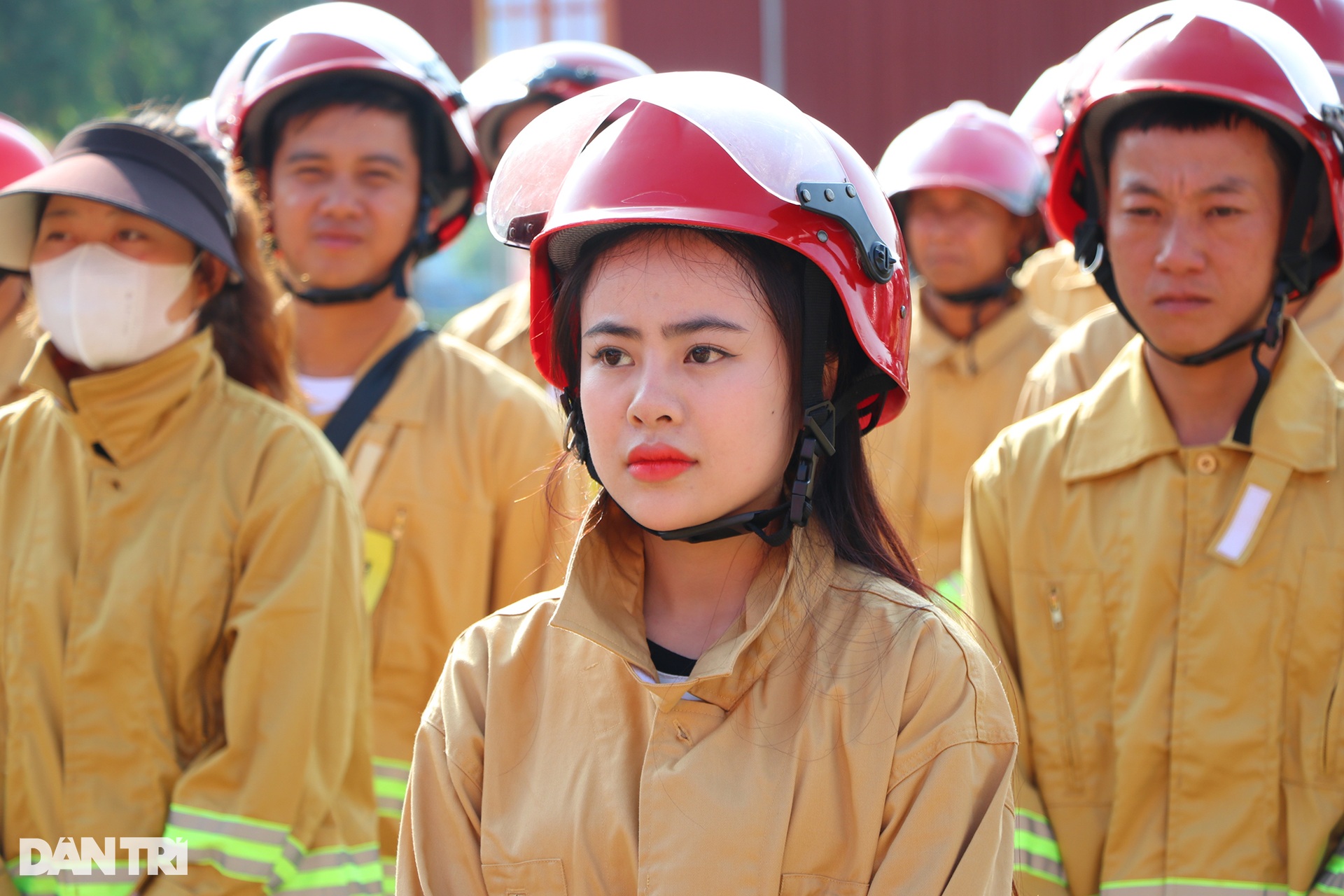 Gay cấn màn tranh tài hội thi Tổ liên gia an toàn phòng cháy chữa cháy - 3 Gay cấn màn tranh tài hội thi Tổ liên gia an toàn phòng cháy chữa cháy - 3