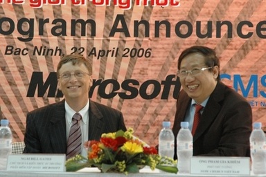 Bill Gates đến Kinh Bắc