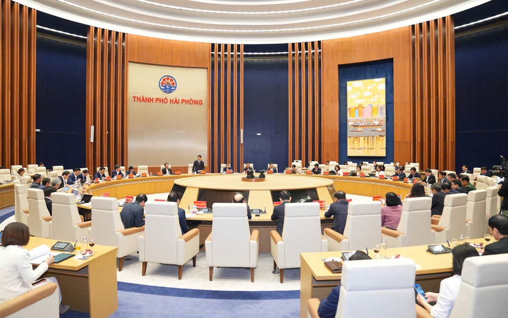 Chủ tịch Hải Phòng yêu cầu cán bộ dừng đi lễ hội trong giờ hành chính - 2 Chủ tịch Hải Phòng yêu cầu cán bộ dừng đi lễ hội trong giờ hành chính - 2