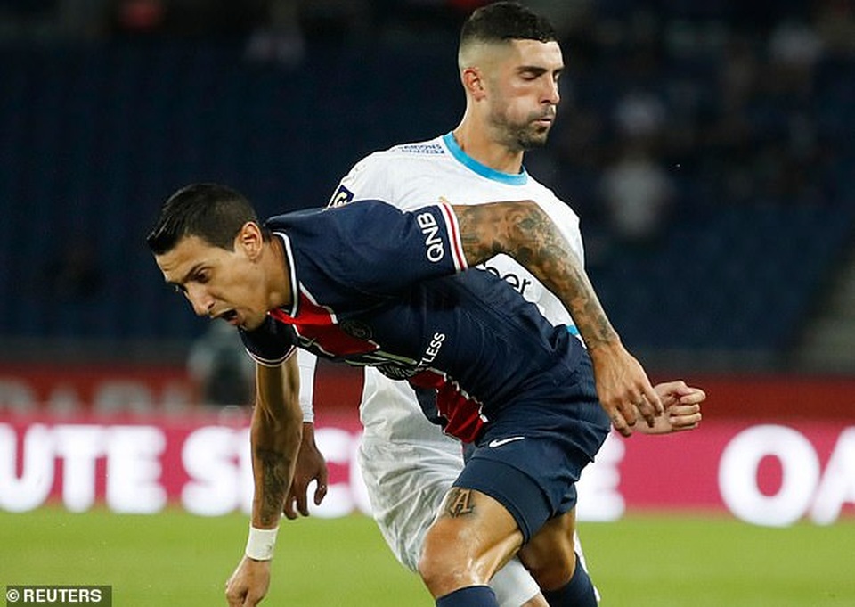Phun mưa vào đối thủ, Di Maria sẽ bị cấm thi đấu 6 trận - 2 Phun mưa vào đối thủ, Di Maria sẽ bị cấm thi đấu 6 trận - 2