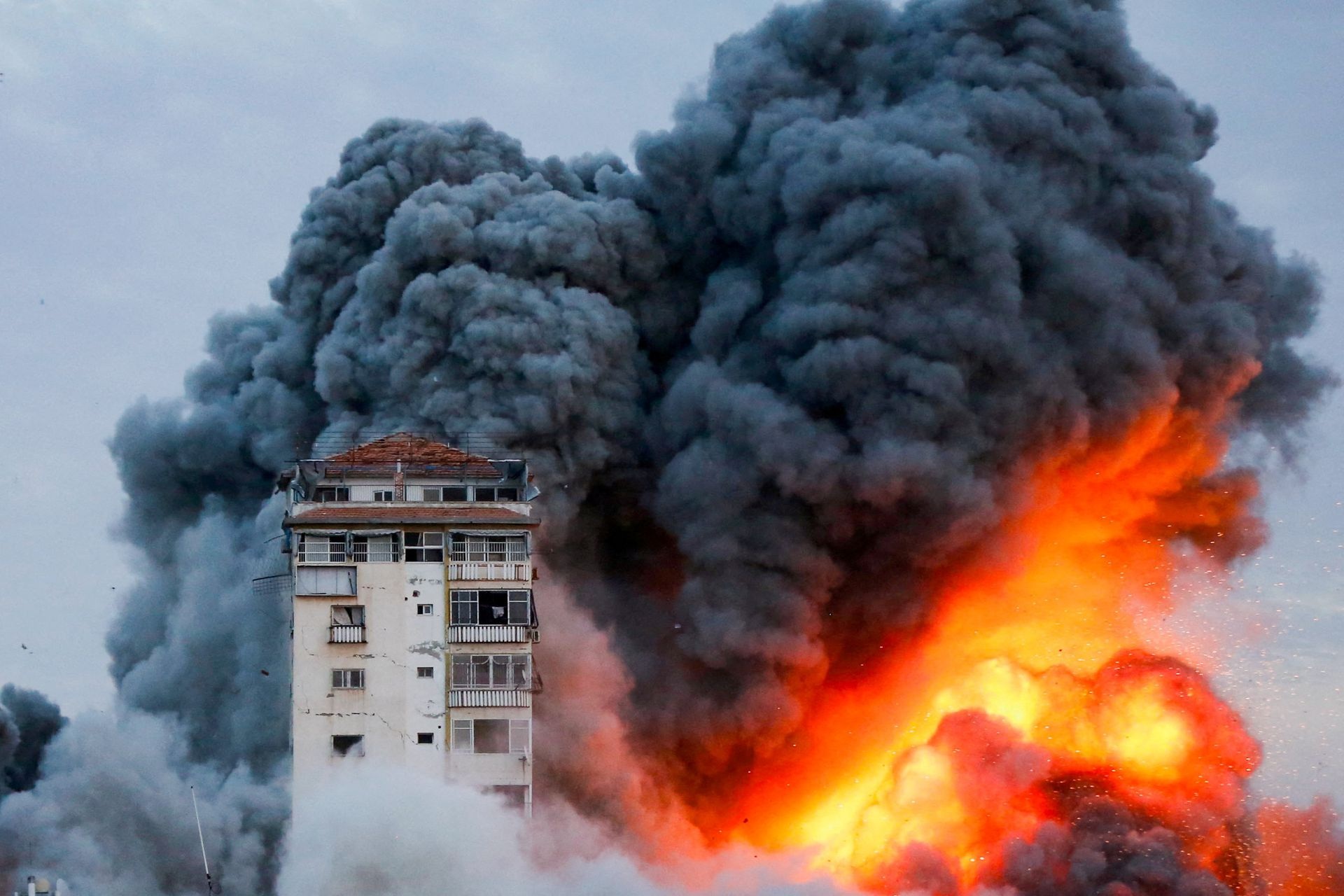 Một tháng chiến sự Israel-Hamas rung chuyển chảo lửa Trung Đông - 5 Một tháng chiến sự Israel-Hamas rung chuyển chảo lửa Trung Đông - 5
