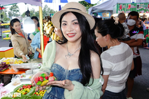 Lễ hội bánh dân gian lớn nhất miền Tây thu hút hàng nghìn người tham quan