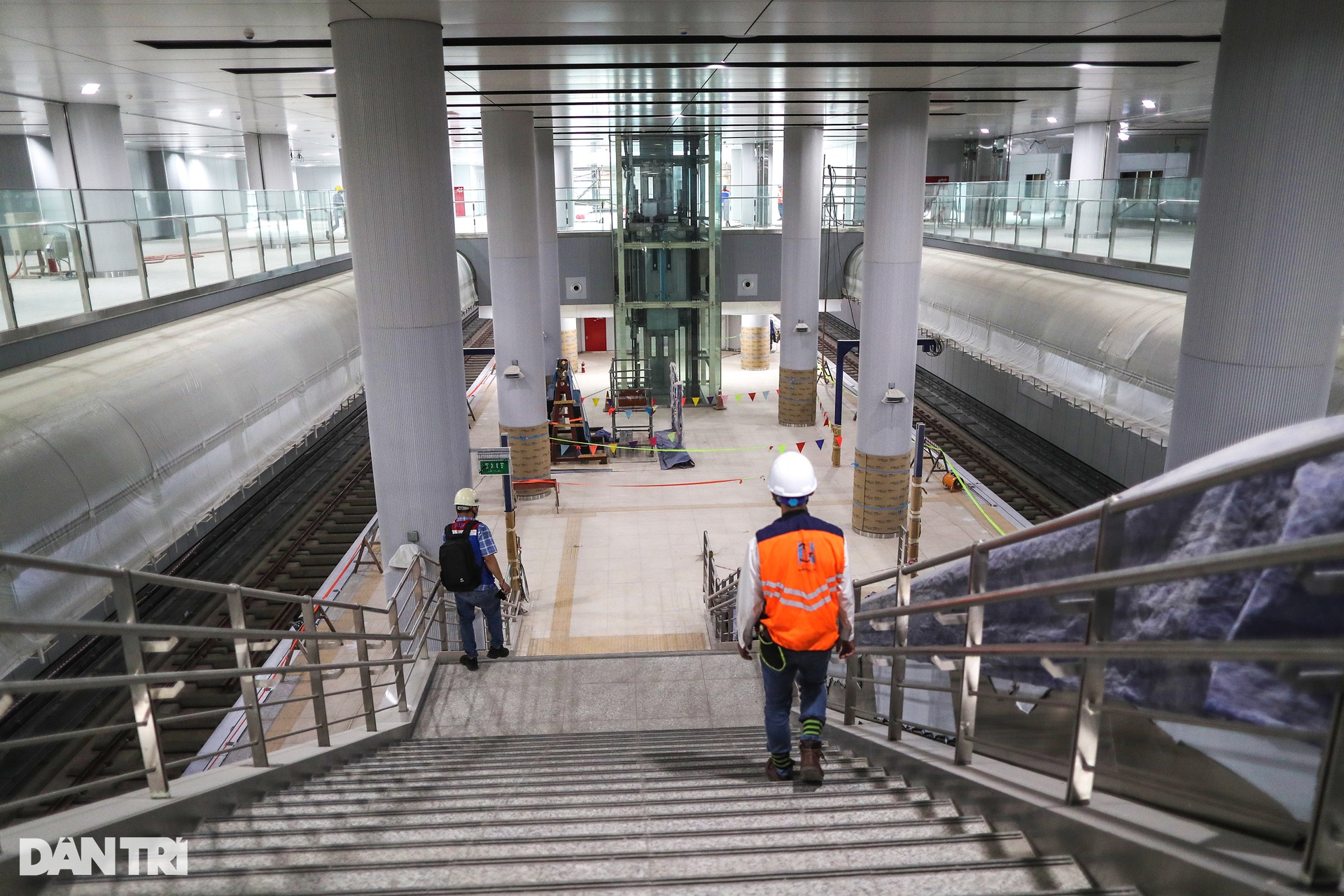 Nhà ga ngầm Bến Thành, nơi kết nối 4 tuyến metro ở TPHCM sắp hoàn thành - 3 Nhà ga ngầm Bến Thành, nơi kết nối 4 tuyến metro ở TPHCM sắp hoàn thành - 3