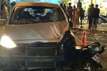 Va chạm với ô tô, 2 nam thanh niên đi xe máy tử vong