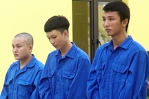 Hai thanh niên chém nhau vì một cô gái, người chết kẻ vào tù