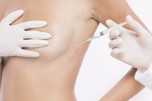 Ngực sờ lổn nhổn, đau nhức vì được "nâng cấp" bằng công nghệ độc quyền