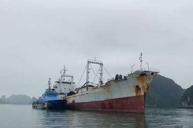 Hải quan nổ súng bắt giữ lô thuốc lá lậu lớn nhất từ trước đến nay