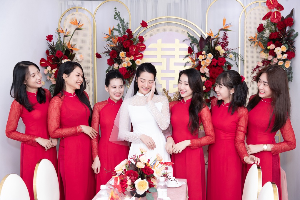 Lễ cưới diễn viên Karen Nguyễn: Chú rể gốc Hoa và dàn bê tráp chất lừ - 3 Lễ cưới diễn viên Karen Nguyễn: Chú rể gốc Hoa và dàn bê tráp chất lừ - 3