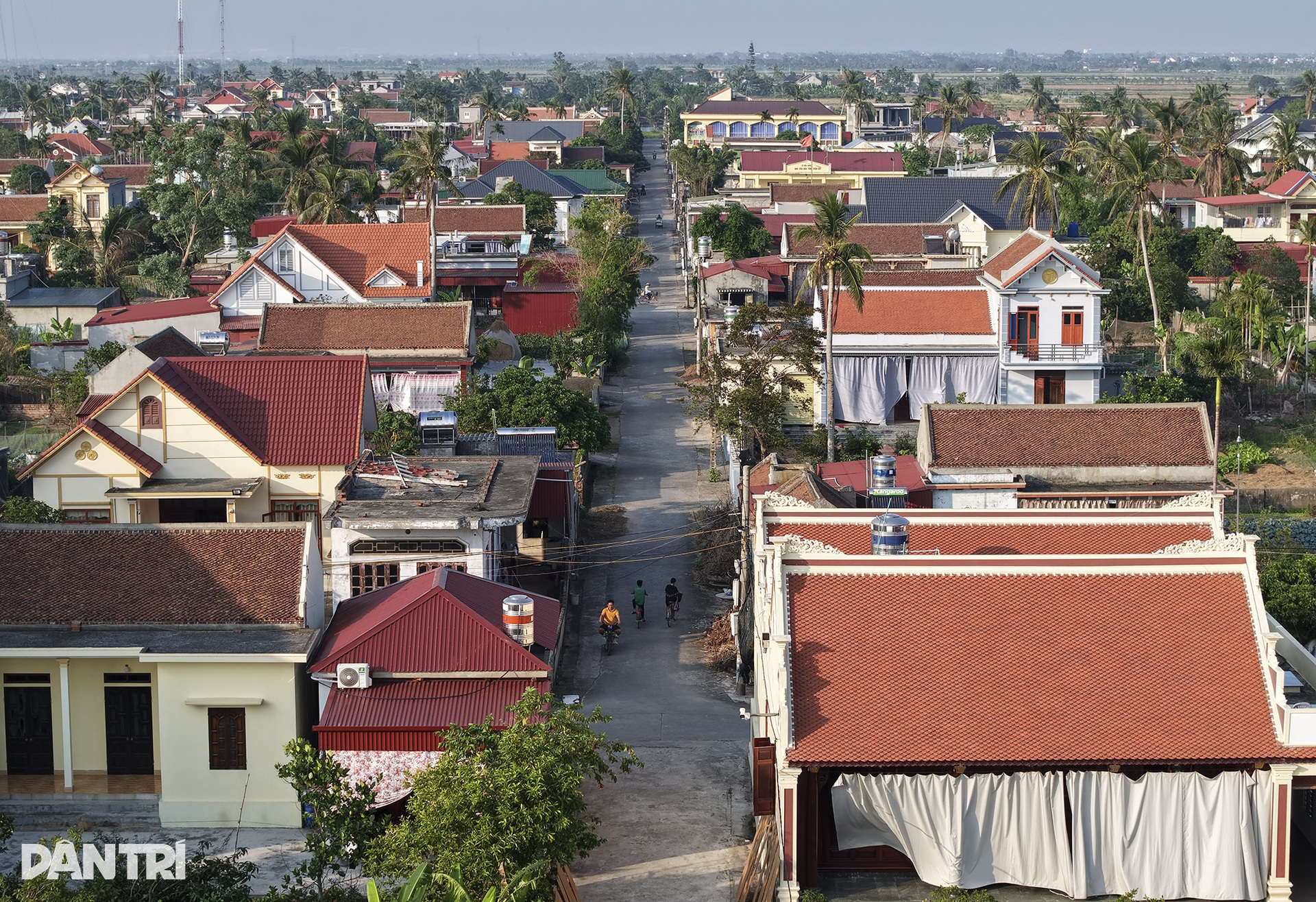 Những ngôi làng quy hoạch đẹp như bàn cờ ven biển Hải Phòng và Thái Bình - 4 Những ngôi làng quy hoạch đẹp như bàn cờ ven biển Hải Phòng và Thái Bình - 4