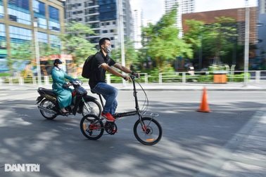 Đường phố Việt Nam chưa phù hợp để đạp xe đi làm?