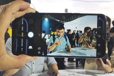 Những mẫu smartphone tầm trung "đáng gờm" nhờ có trí tuệ nhân tạo