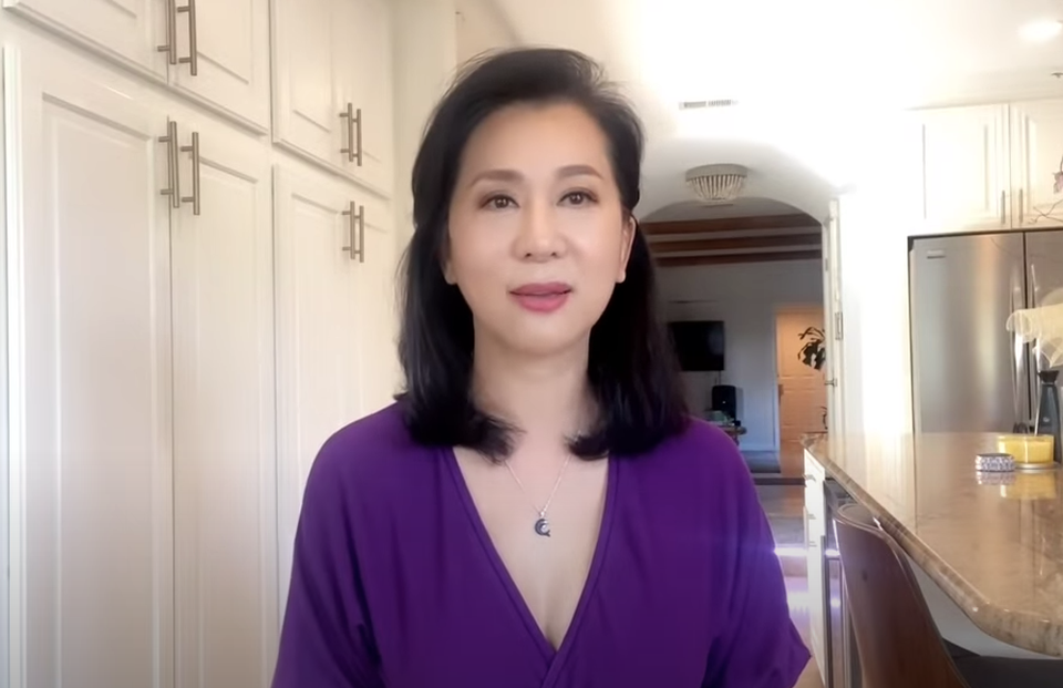 MC Nguyễn Cao Kỳ Duyên bị hàng xóm ở Mỹ kỳ thị - 2 MC Nguyễn Cao Kỳ Duyên bị hàng xóm ở Mỹ kỳ thị - 2