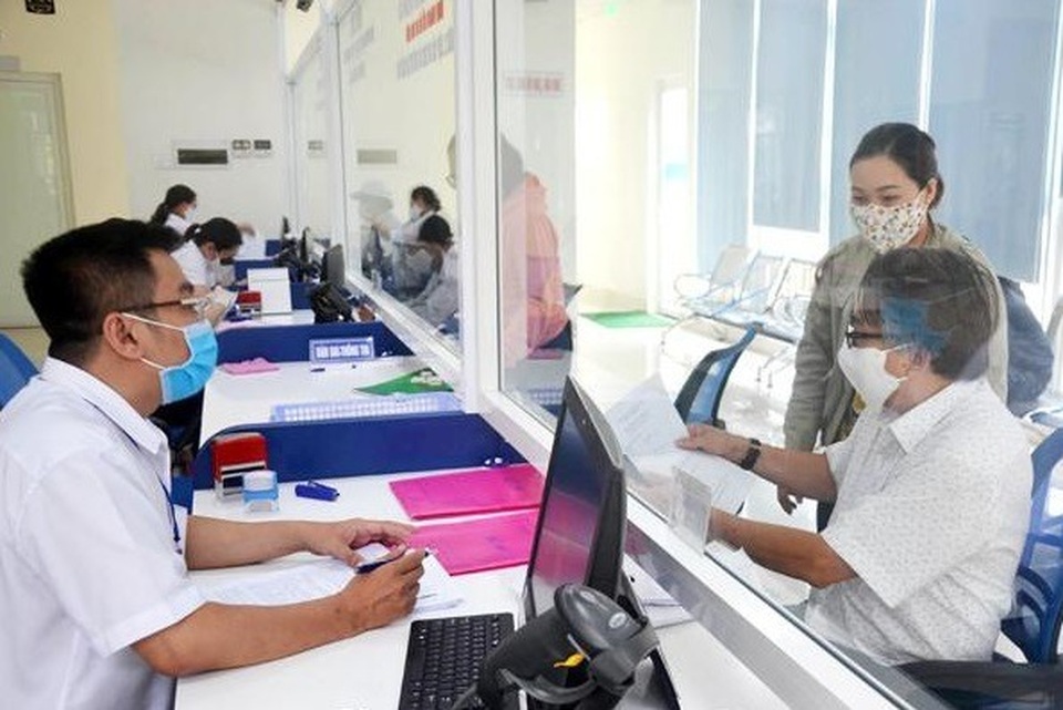Giả mạo người thân lãnh đạo Sở TNMT nhận làm hồ sơ đất đai để trục lợi - 1 Giả mạo người thân lãnh đạo Sở TNMT nhận làm hồ sơ đất đai để trục lợi - 1