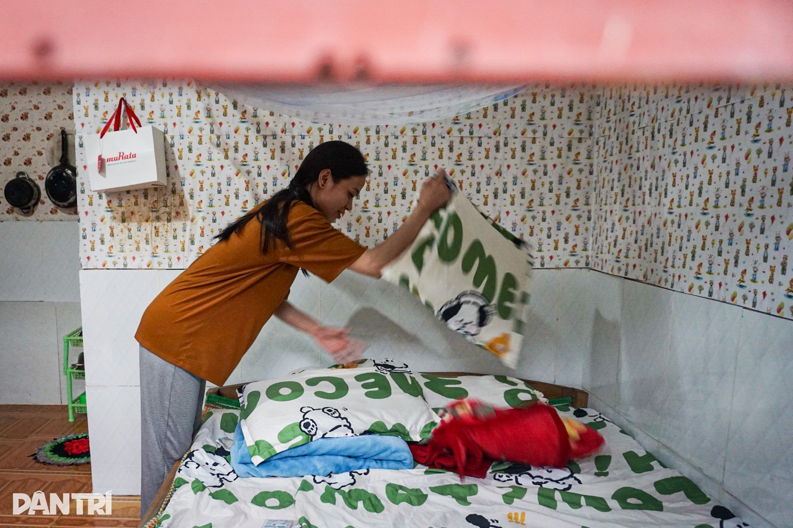 Dělníci vynechávají Tet, protože náklady na návrat domů se rovnají 3 měsíčním platům - 2 Công nhân gác Tết vì chi phí về quê bằng 3 tháng lương - 2