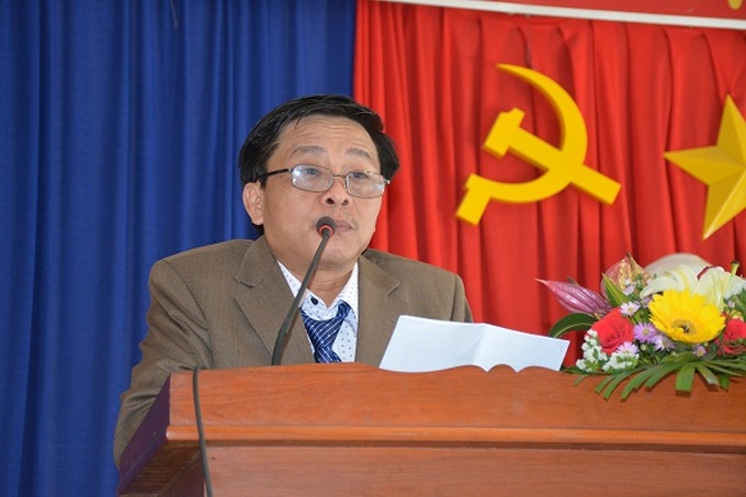 Ông Đoàn Khắc Chỉnh-Phó hiệu trưởng trường Trung cấp kỹ thuật tỉnh Quảng Ngãi phát biểu tại lễ khai giảng.