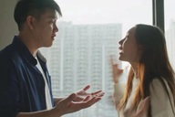 Vợ đòi ly hôn vì không có tên trong sổ đỏ, chồng lập tức đồng ý