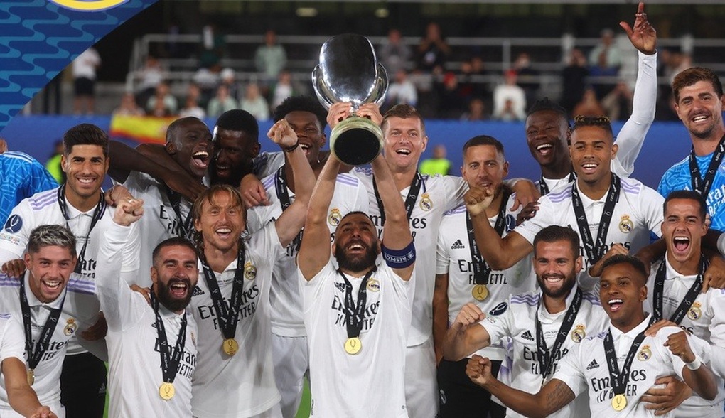 Giành Siêu Cúp châu Âu, HLV Ancelotti và Benzema cùng lập kỷ lục ấn tượng - 2 Giành Siêu Cúp châu Âu, HLV Ancelotti và Benzema cùng lập kỷ lục ấn tượng - 2