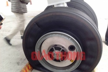Cơ trưởng máy bay "xịt lốp": Tôi tự tin khi hạ cánh