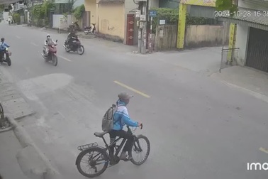 Học sinh điều khiển xe máy tốc độ cao gây ra va chạm