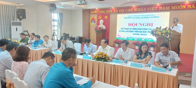 Trong Tháng hành động ATVSLĐ năm 2023, Hội đồng ATVSLĐ tỉnh Khánh Hòa đã tổ chức Hội nghị đối thoại và triển khai công tác ATVSLĐ nhằm tuyên truyền Luật ATVSLĐ và giải đáp các thắc mắc của các cơ quan, đơn vị, doanh nghiệp về trong quá trình thực hiện công tác ATVSLĐ tại đơn vị cũng như trách nhiệm, quyền lợi tham gia Bảo hiểm TNLĐ-BNN