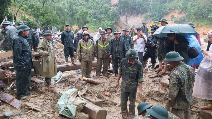 Quảng Nam: Hoàn thành việc sơ tán dân ra khỏi vùng nguy hiểm trước 11h trưa 4/11 để ứng phó bão số 10 - Ảnh 1.