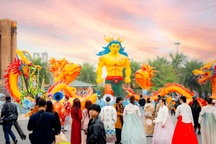 Không gian Tết tái hiện văn hóa Việt tại lễ hội xuân lớn bậc nhất