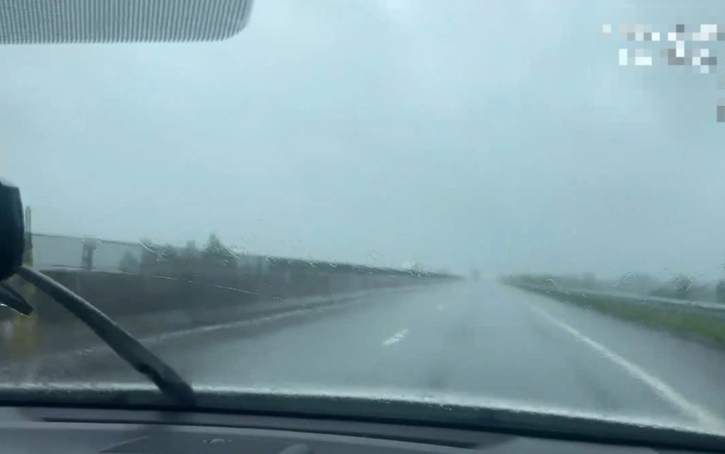 Cục CSGT tạm cấm một đoạn cao tốc Đà Nẵng - Quảng Ngãi để ứng phó bão số 13 - 1 Cục CSGT tạm cấm một đoạn cao tốc Đà Nẵng - Quảng Ngãi để ứng phó bão số 13 - 1