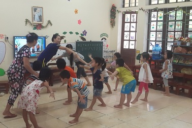 Nhiều trường học chật vật vì không có giáo viên đứng lớp