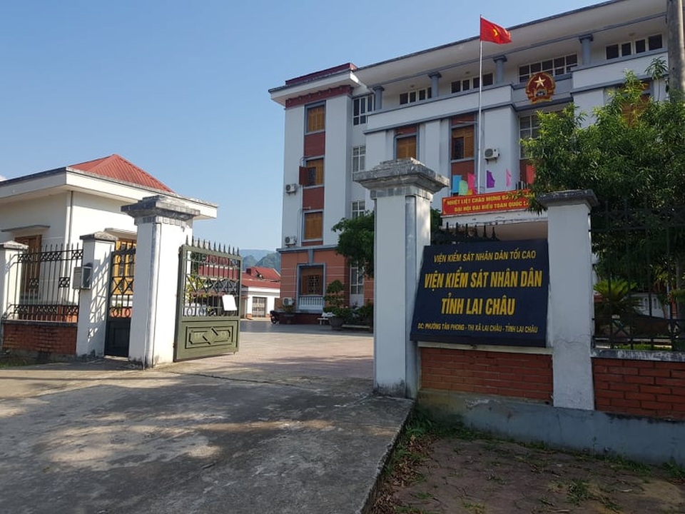 Lai Châu: Hàng loạt lãnh đạo, cán bộ Viện Kiểm sát bị kỷ luật - 1 Lai Châu: Hàng loạt lãnh đạo, cán bộ Viện Kiểm sát bị kỷ luật - 1