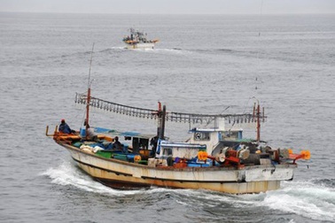 Cháy tàu cá Hàn Quốc, 8 người chết và mất tích